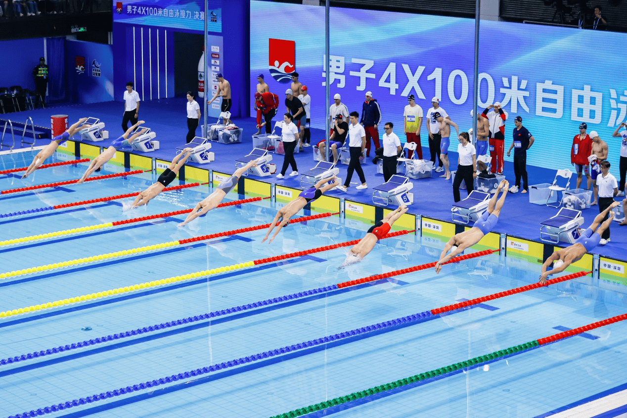 巴西选手在游泳比赛中实现突破 巴西选手在游泳比赛中实现突破