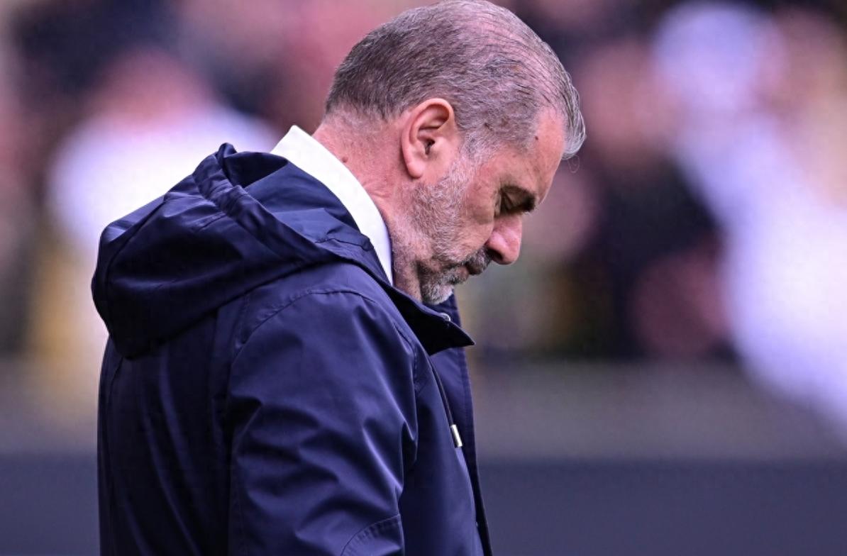 包含热刺遭遇连败，主帅下课传闻不断的词条