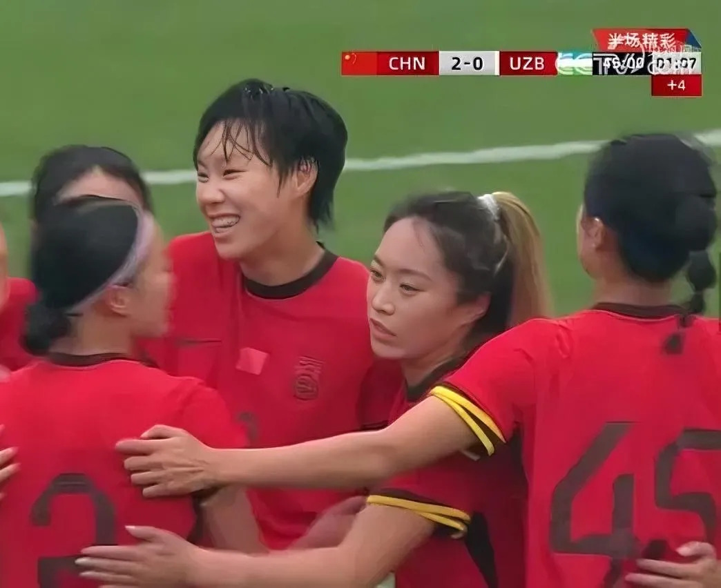 中国女足豪取连胜：赛场上的新风采