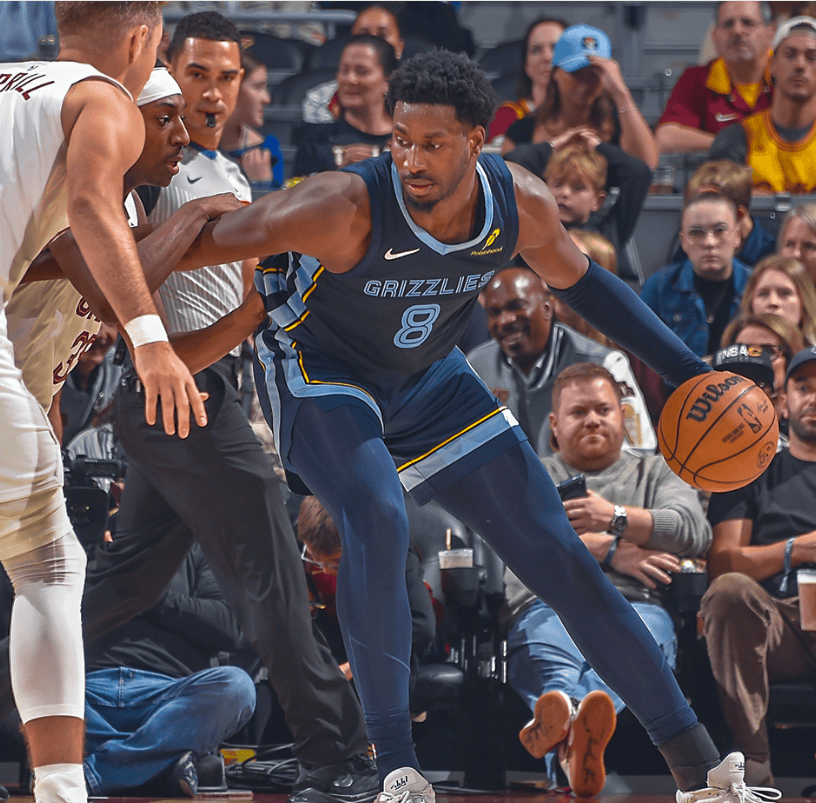 猛龙横扫灰熊，米切尔扛起全队