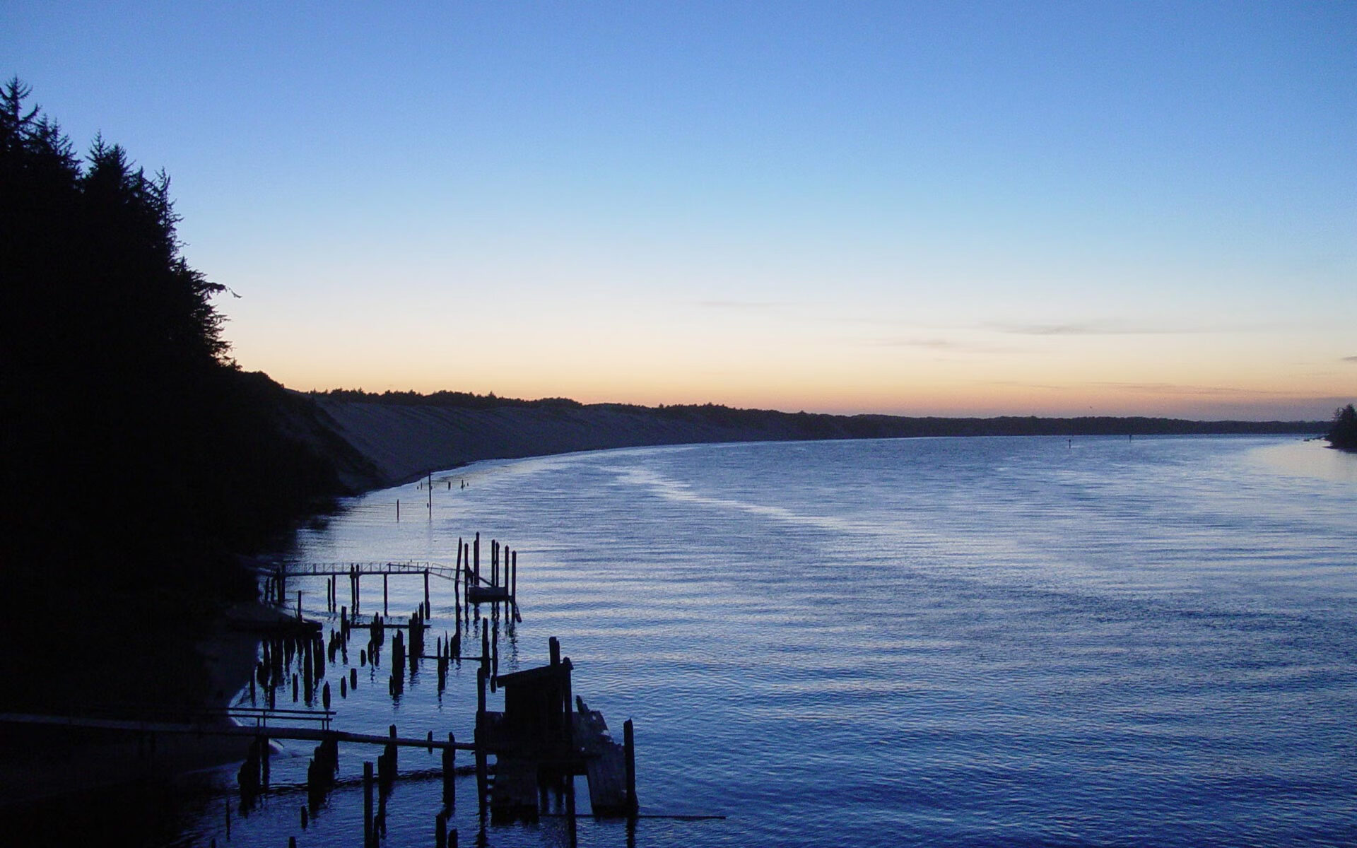 NBA战报，活塞强势攻克马刺，约基奇另场化身关键先生