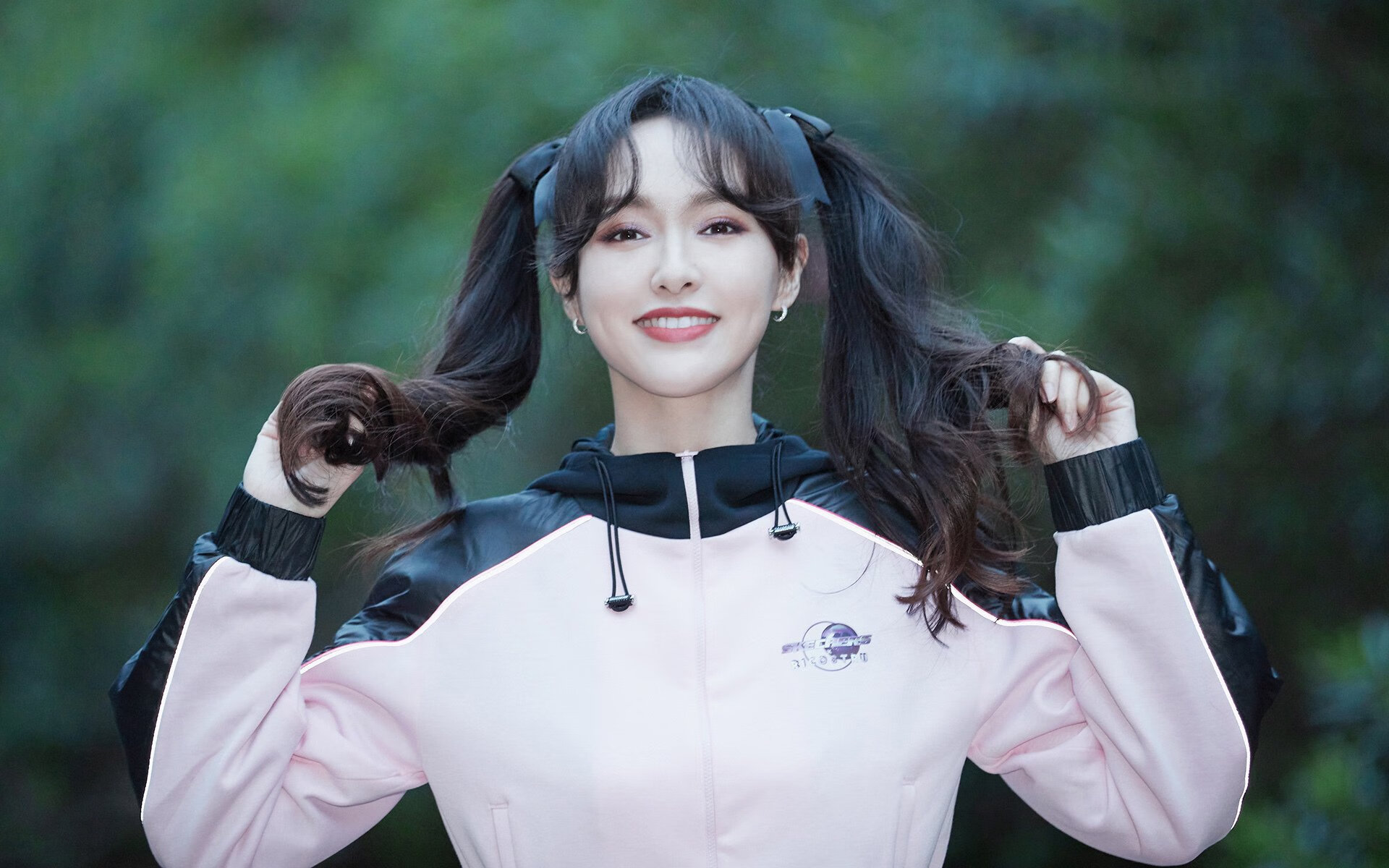 巴萨厄瓜多尔新星启航,哈兰德烈焰点燃绿茵赛场