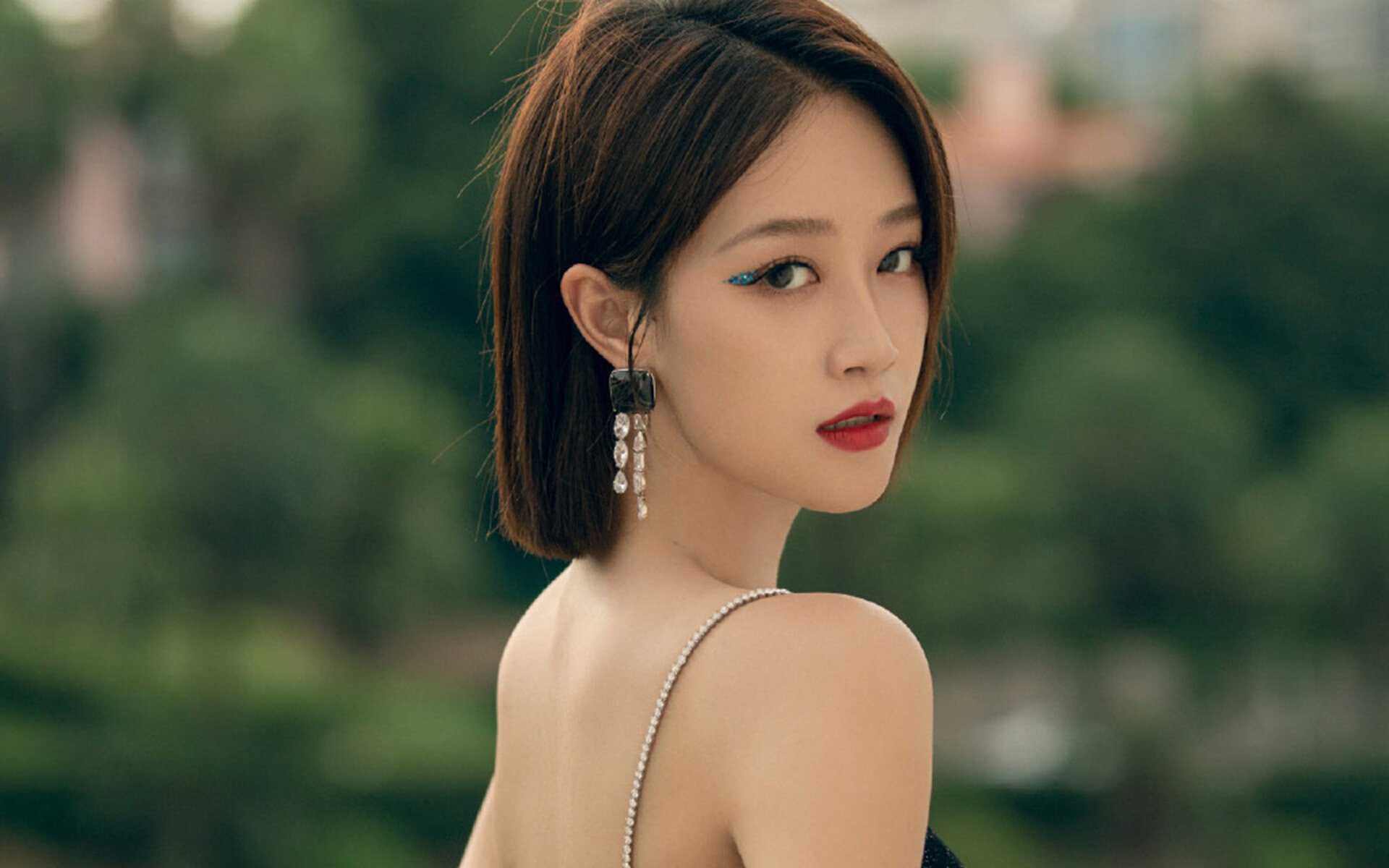 哈弗茨之手，当喀麦隆的狂想踏过土耳其的叹息