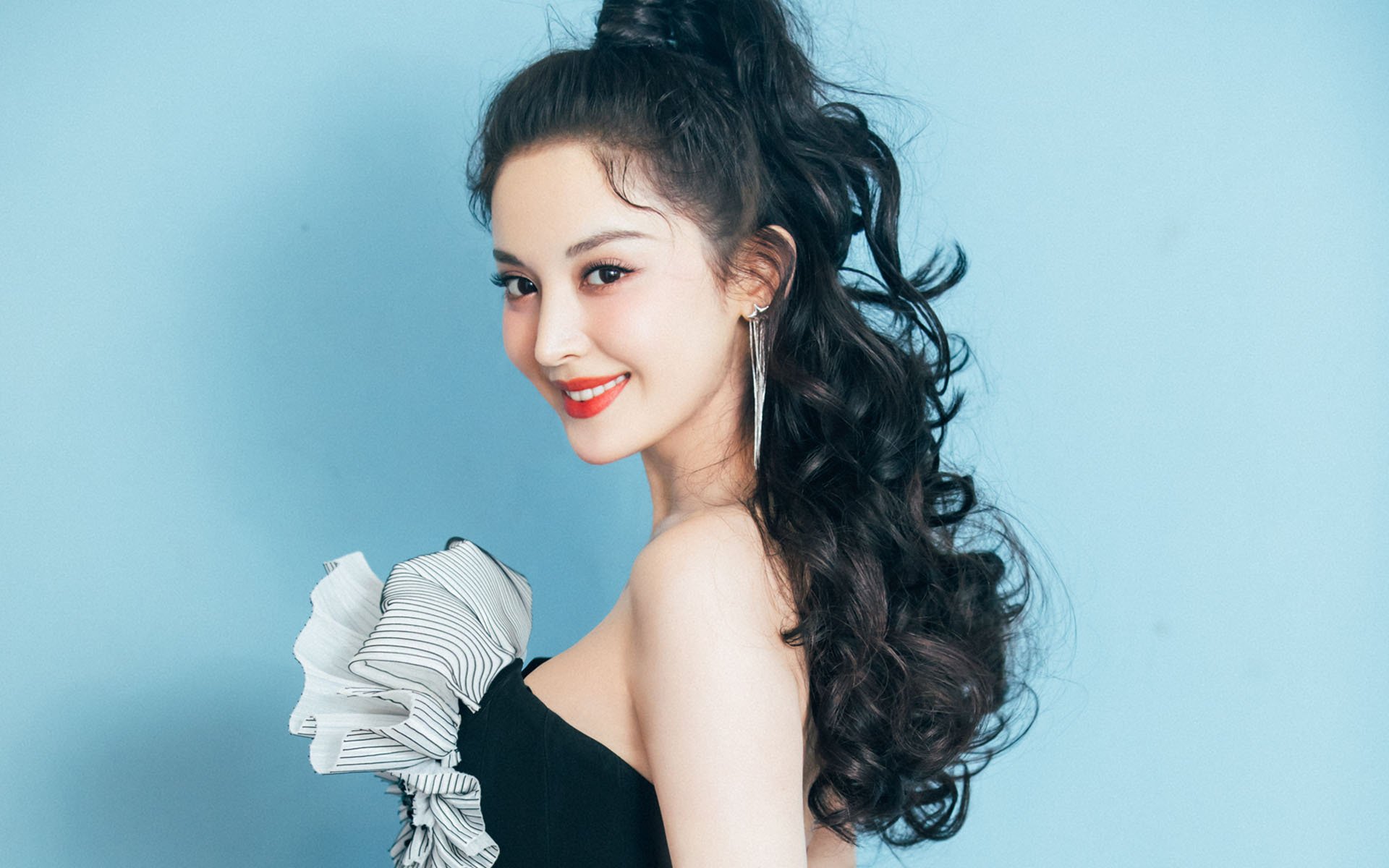 钻石之韧与流星之耀，现代足球的两种闪耀