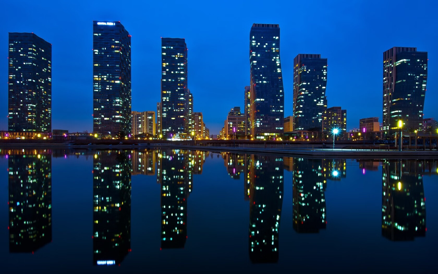 火箭队大胜广厦展雄风，克莱闪耀意甲定乾坤